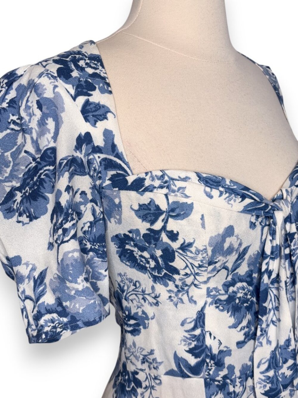 Reformation Grant Olympia Blue Floral Bow Tie Open Back Mini Dress Size 4 - Picture 5 of 9